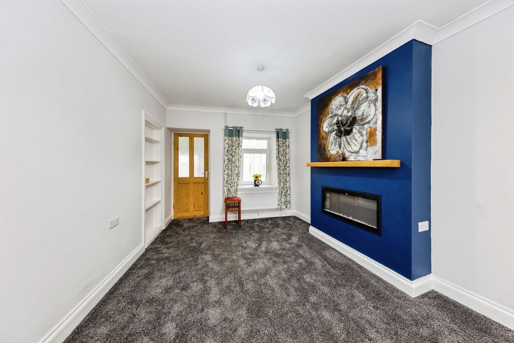 Property photo 3 of 15 Pbox-Img.Jpg