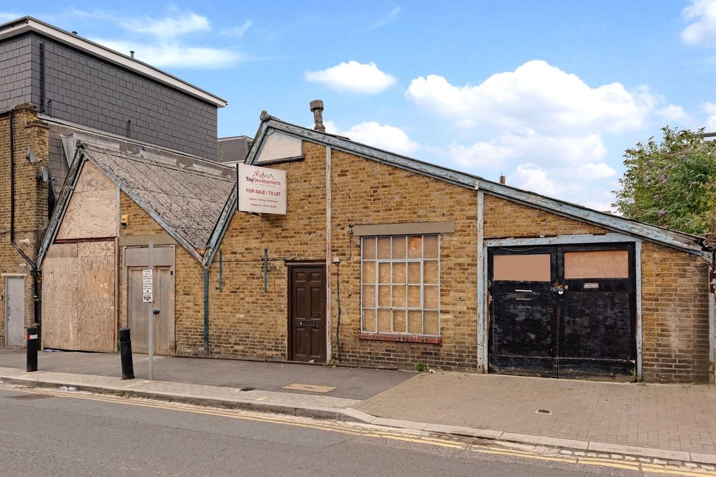 Property photo 1 of 9 Picture No. 01