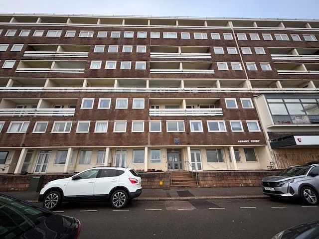 Property photo 1 of 11 Front