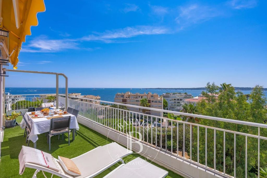Property photo 1 of 20 Cannes Basse Californie - Penthouse - 3 Bedrooms - Panoramic Sea View - Terrace