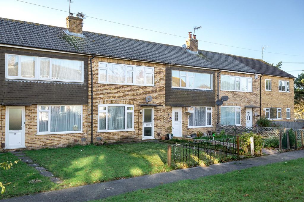 Property photo 1 of 14 36 Hercules Road, Hamworthy 04.11.20 (1500Px-300Pp