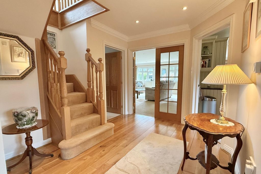 Property photo 2 of 30 Gallery