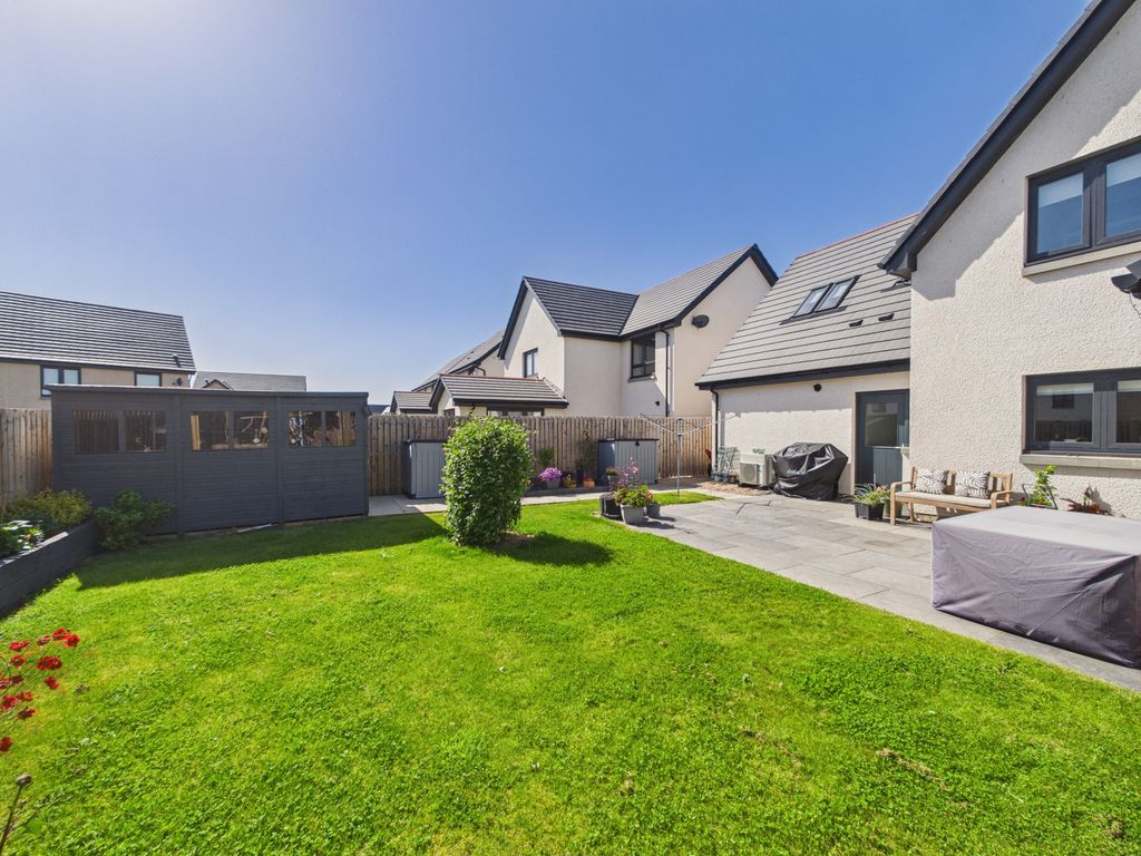 Additional image 22 of 5 bed detached house for sale17 Strathgray Road, Dundee, Angus DD2