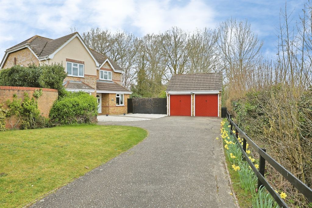 Property photo 1 of 25