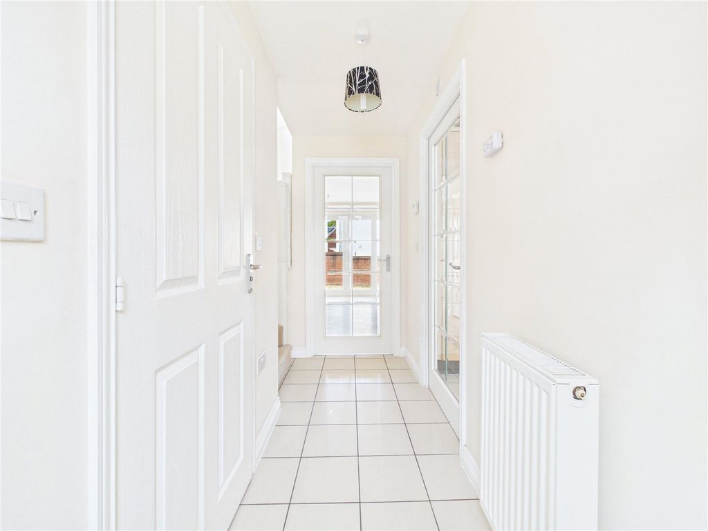 Property photo 2 of 38 Picture No. 28