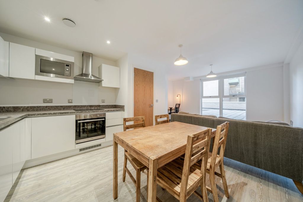 Property photo 3 of 16 Kitchen
