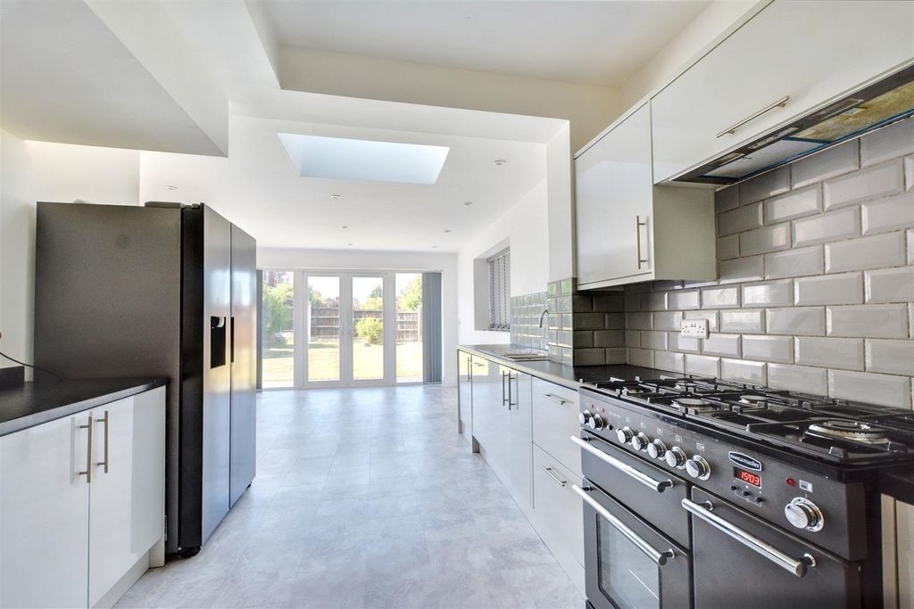 Property photo 2 of 16 Kitchen: Dining_1.Jpeg