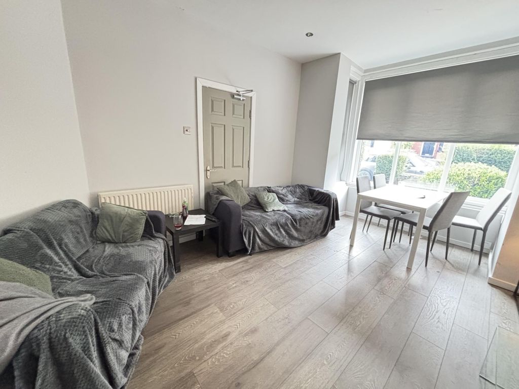 Property photo 2 of 24 A Spacious, Naturally Well-Lit Living Room With La...