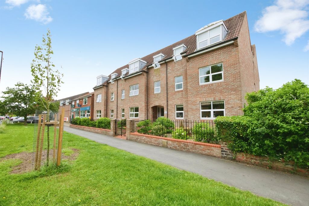 Property photo 1 of 13