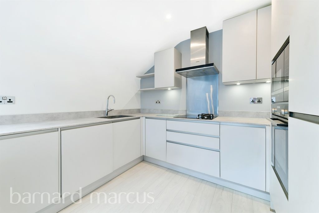 Property photo 3 of 23