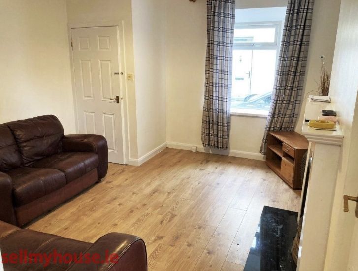 Property photo 2 of 8