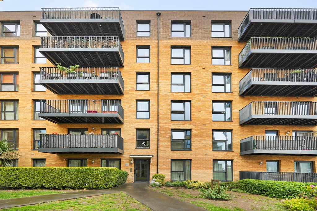 Property photo 3 of 18 A_E04874