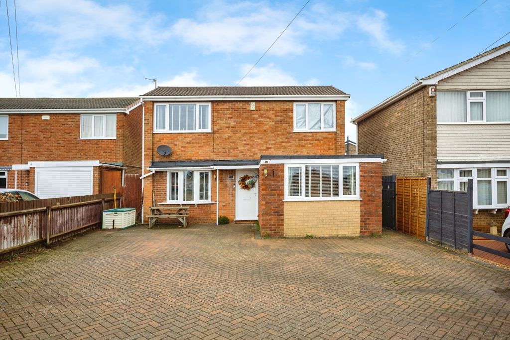 Property photo 2 of 15