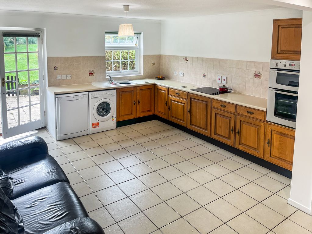 Property photo 2 of 18