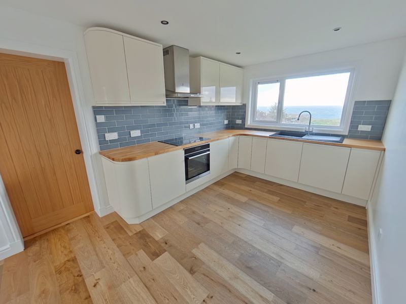 Property photo 1 of 7 Photo 5