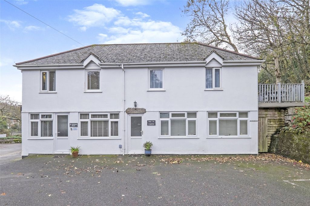 Property photo 1 of 13 Front