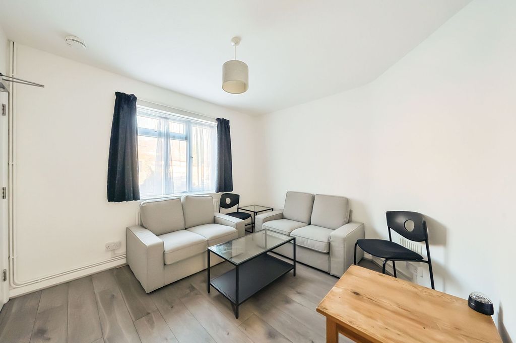 Property photo 2 of 20