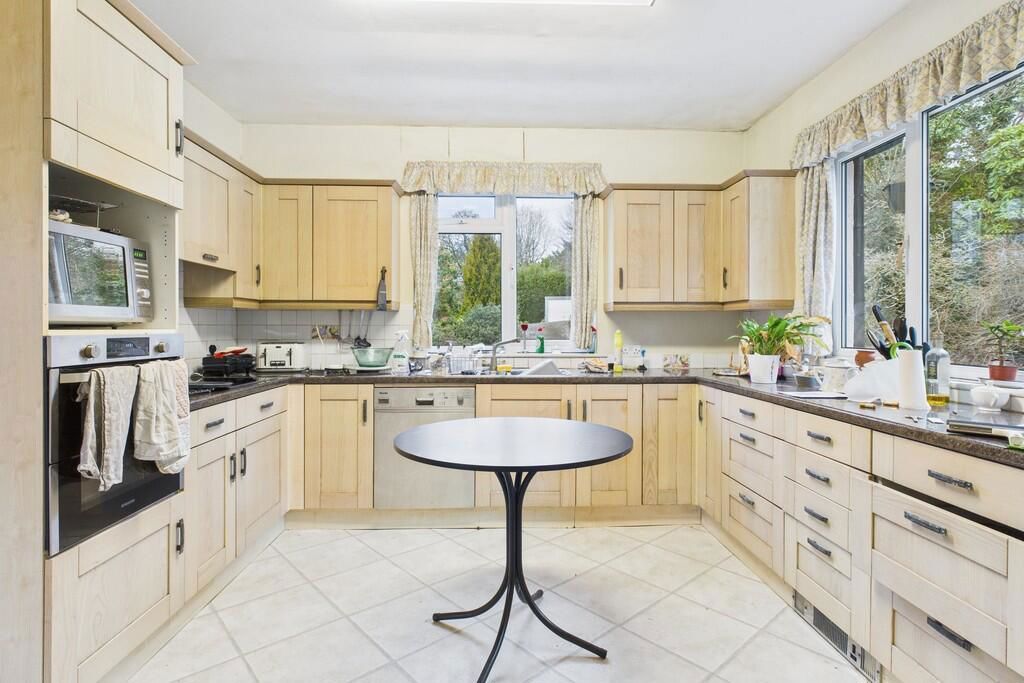 Property photo 3 of 19