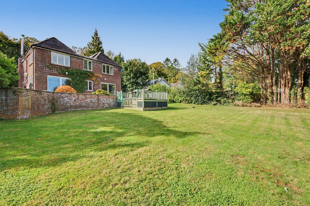 Property photo 3 of 25