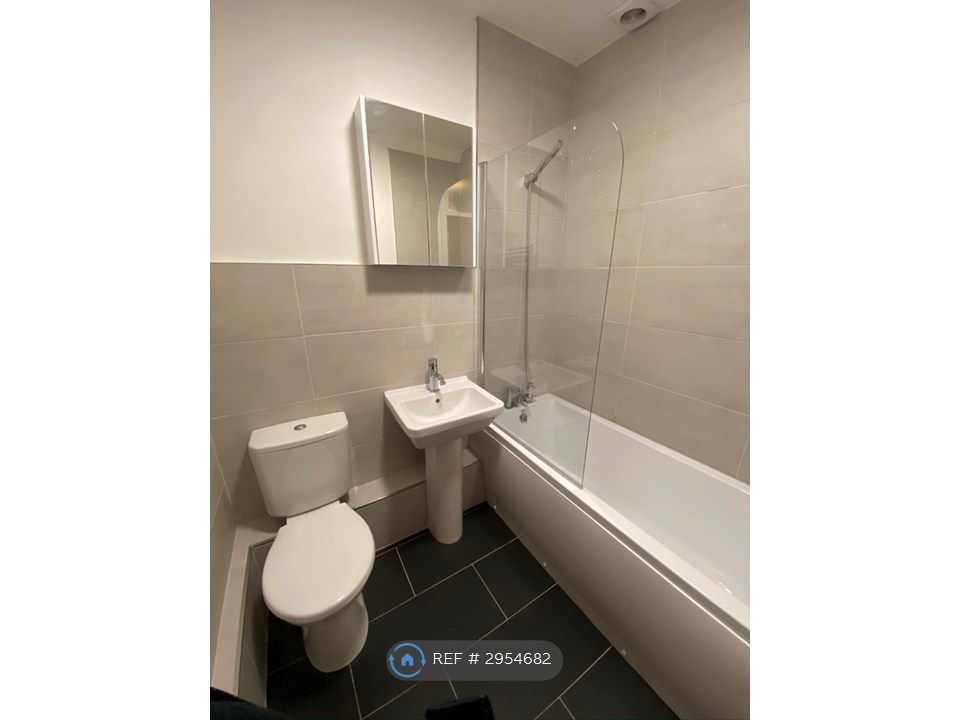Property photo 2 of 6 Bathroom