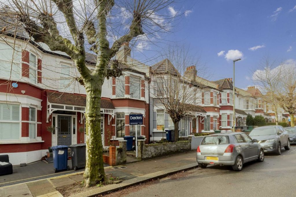 Property photo 1 of 12