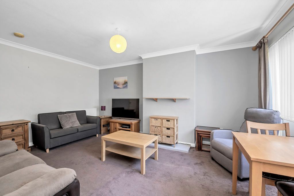 Property photo 3 of 13 Sitting Room