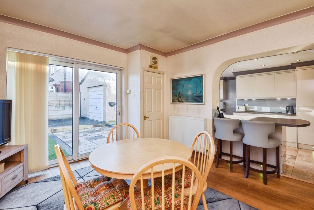 Property photo 2 of 20 Pbox-Img.Jpg