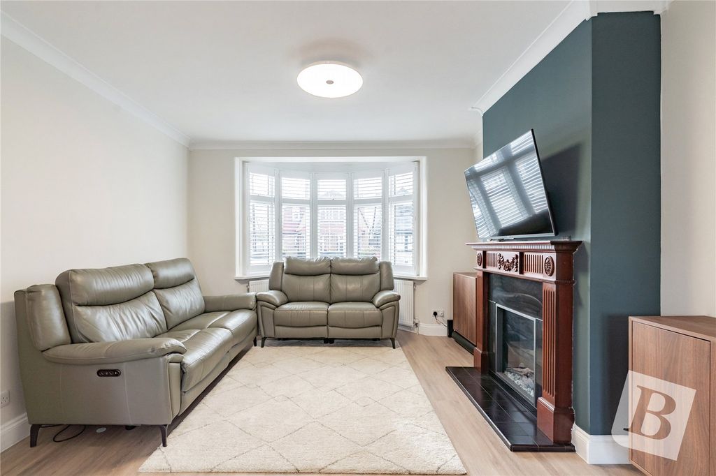 Property photo 2 of 20 Living/Dining Area