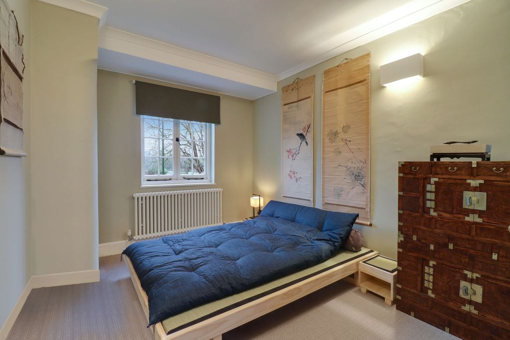 Additional image 20 of 5 bed semi-detached house for saleHampton Court Road, East Molesey KT8