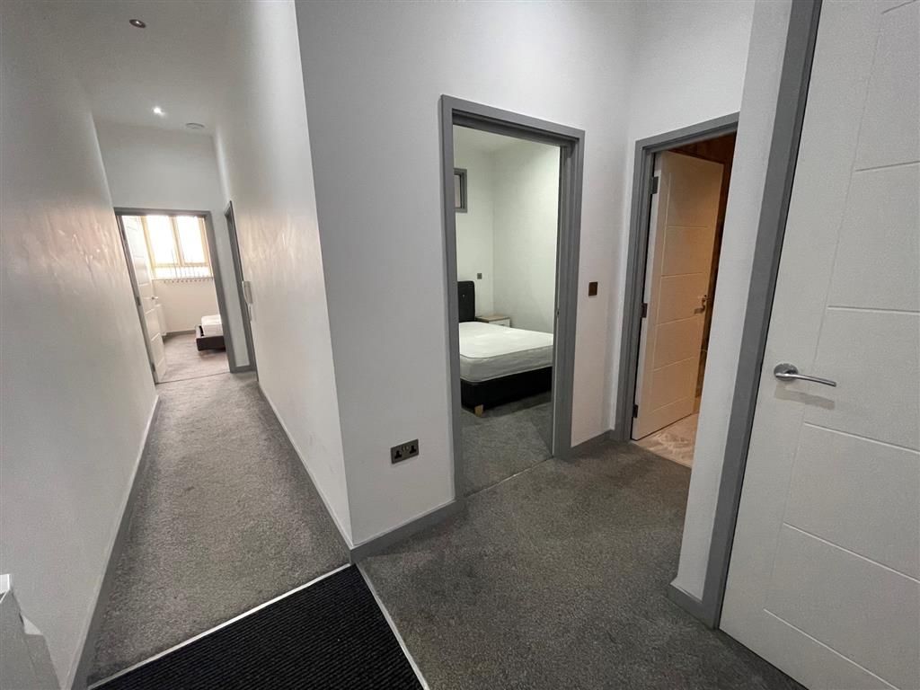 Property photo 3 of 10 Bedroom