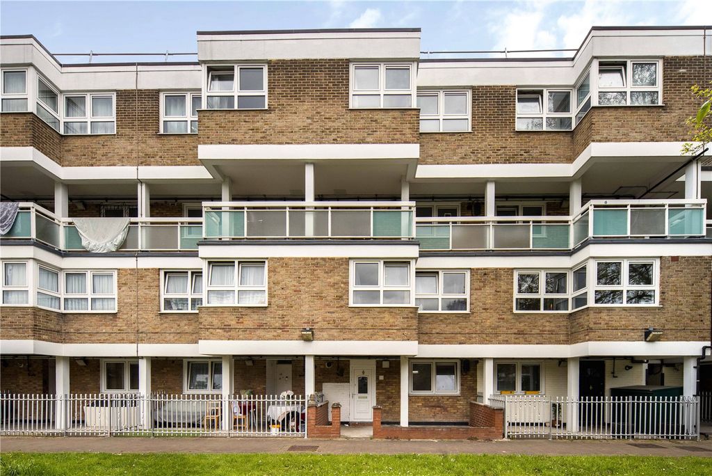 Property photo 1 of 25 Exterior