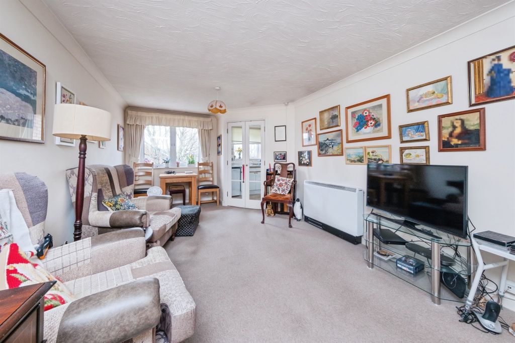 Property photo 2 of 7