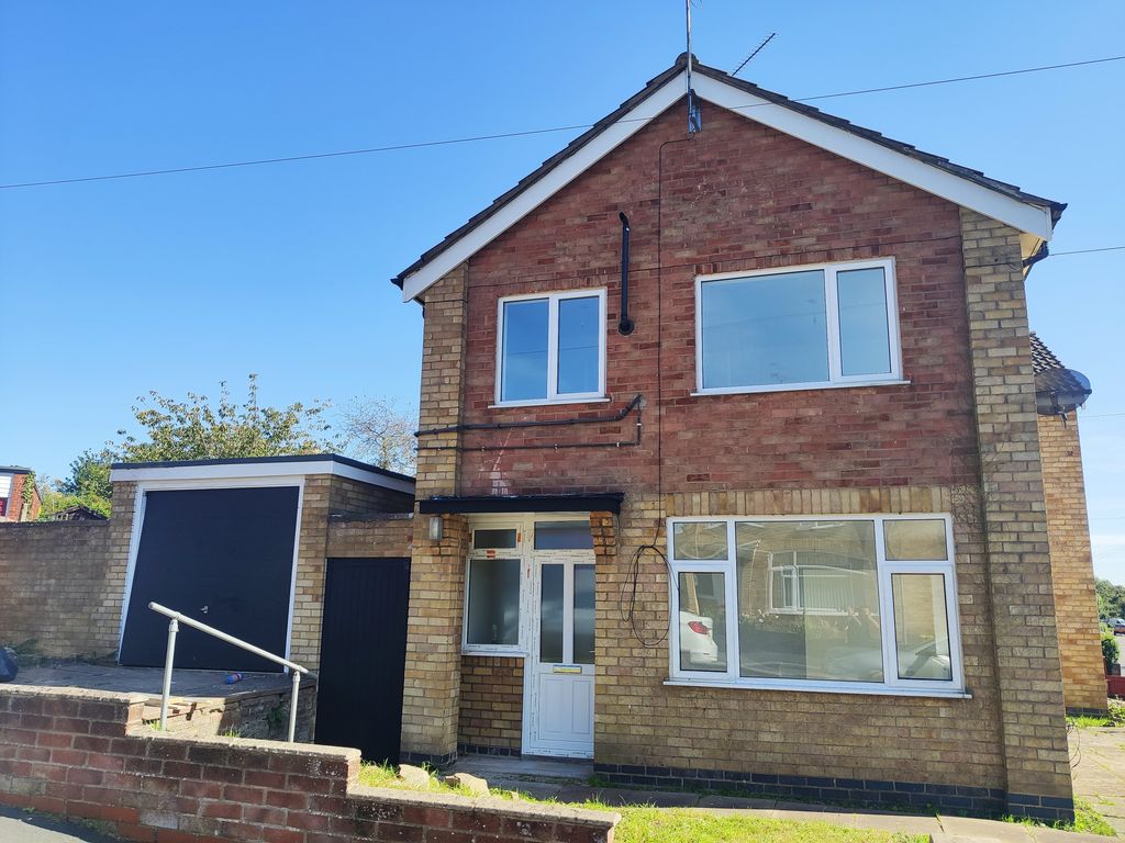 Property photo 2 of 10