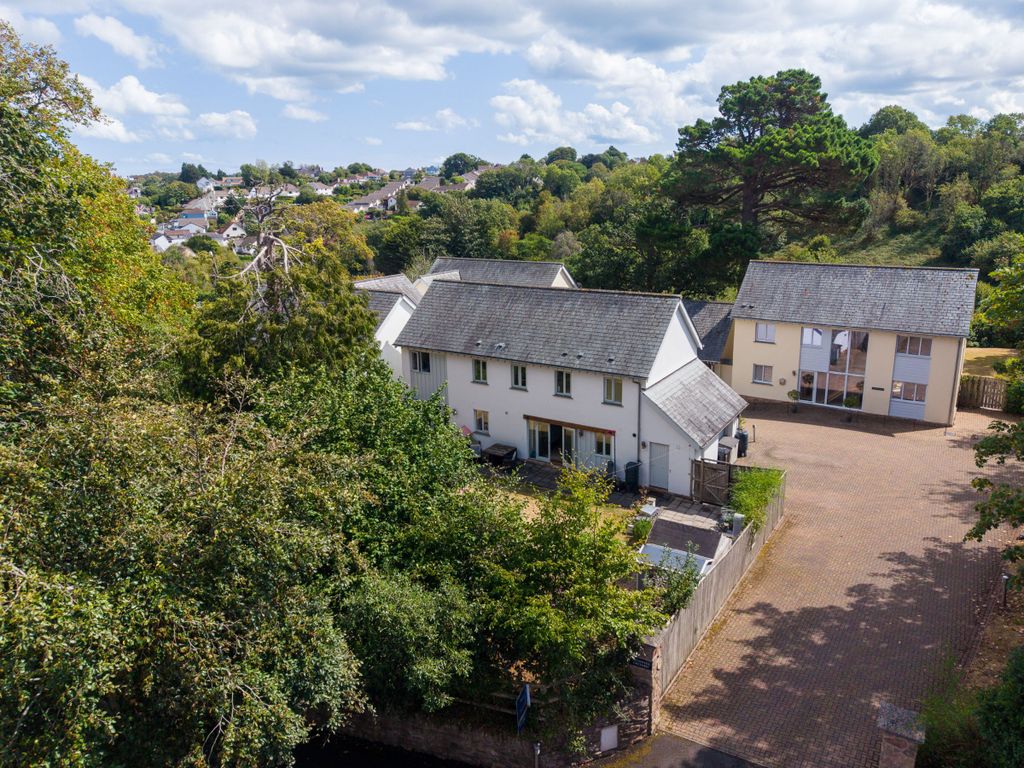 Property photo 2 of 32