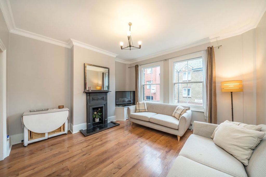 Property photo 1 of 9