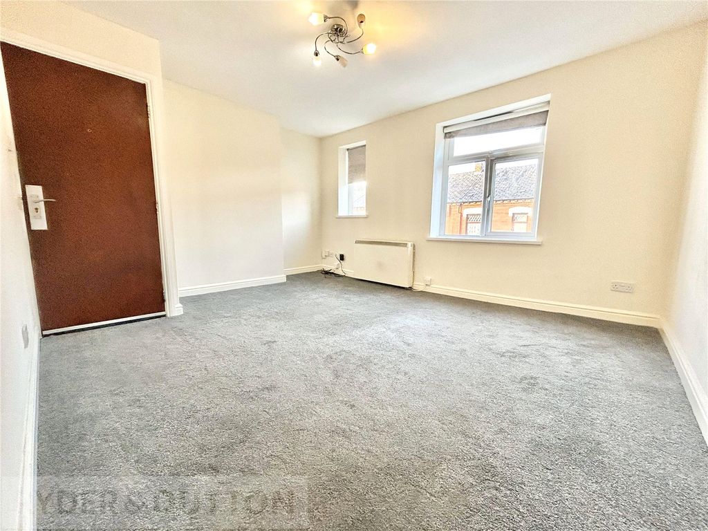 Property photo 2 of 12 Picture No. 33