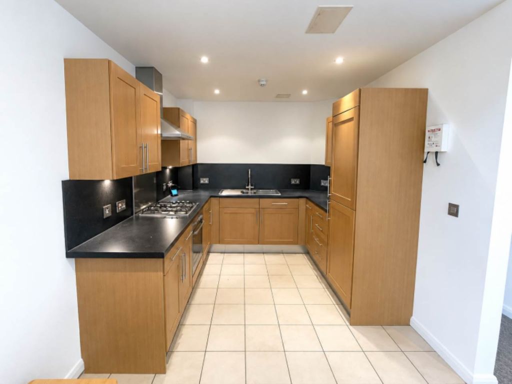 Property photo 2 of 7 Kitchen