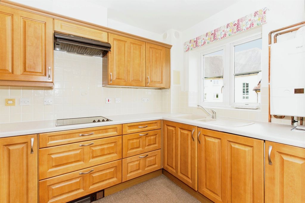Property photo 2 of 16