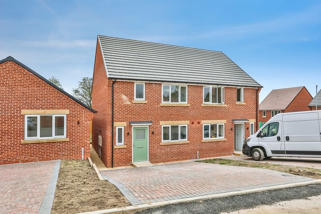 Property photo 1 of 20