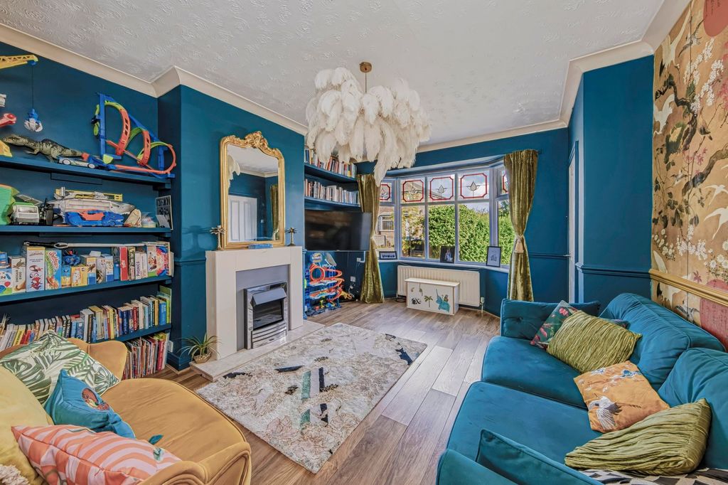 Property photo 3 of 18