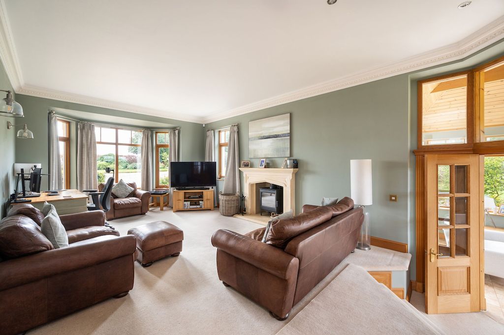 Property photo 3 of 73