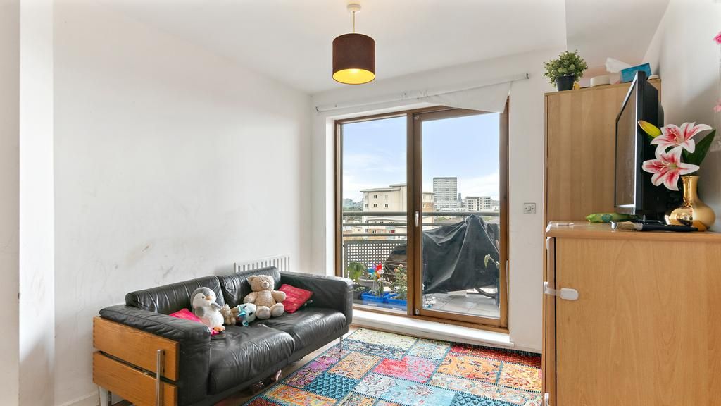 Property photo 2 of 21