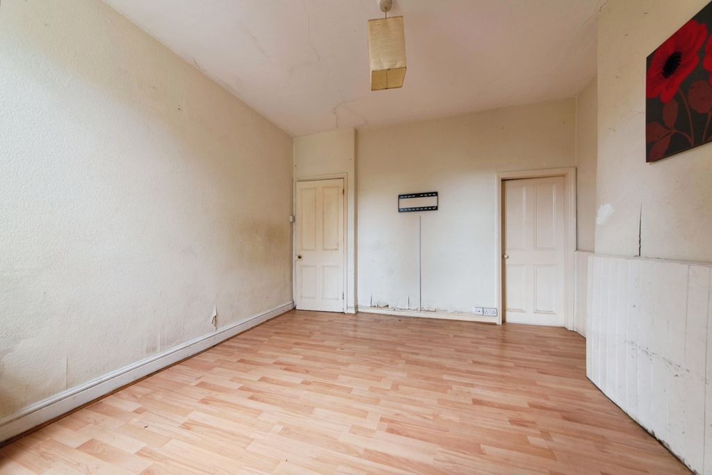 Property photo 3 of 14 Pbox-Img.Jpg