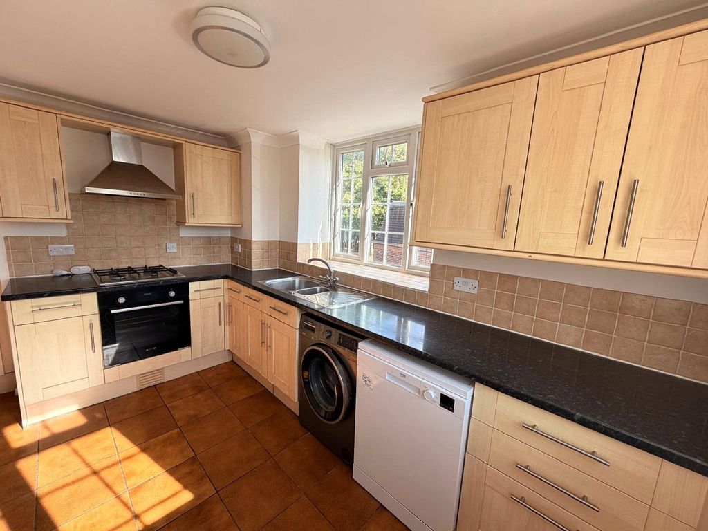 Property photo 3 of 11 Picture No. 17