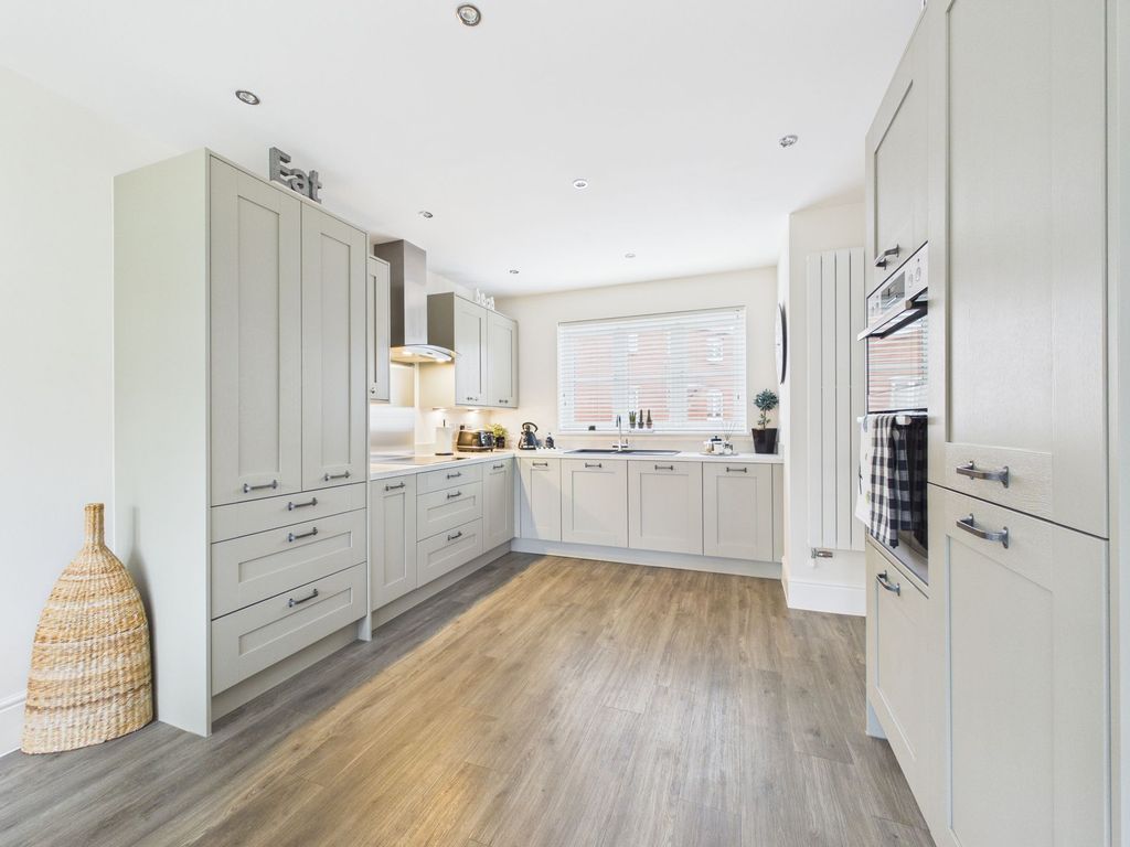 Property photo 3 of 25