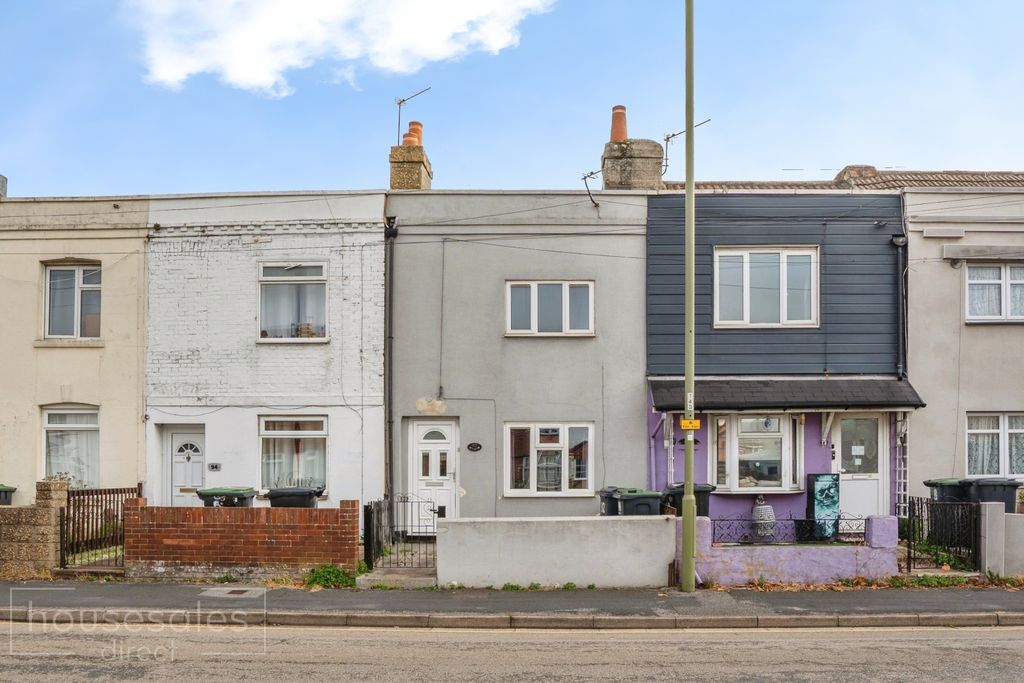 Property photo 1 of 8