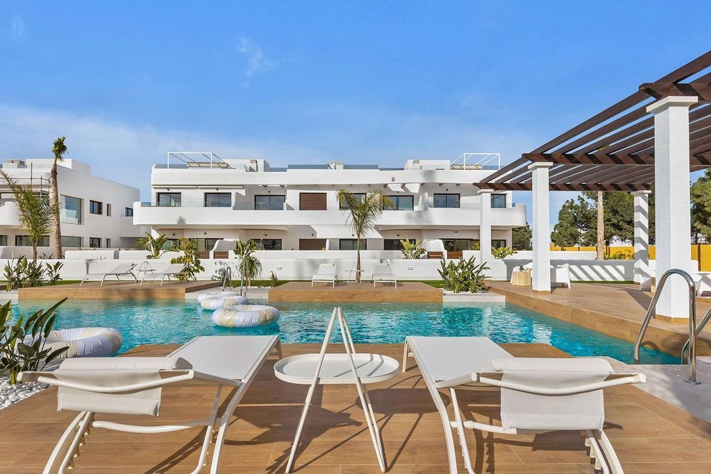 Property photo 2 of 49