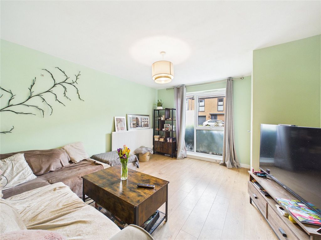 Property photo 2 of 20 Picture No. 11