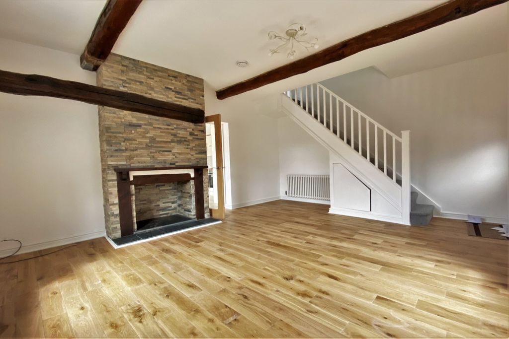 Property photo 3 of 11 Lounge