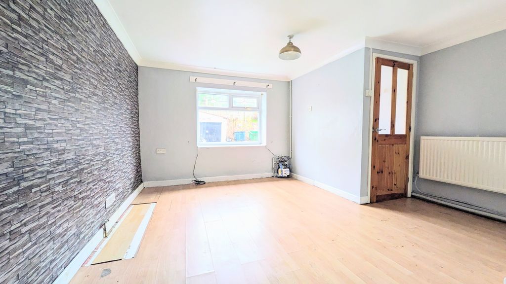 Property photo 3 of 9 Pxl_20260211_102748642.Mp~2